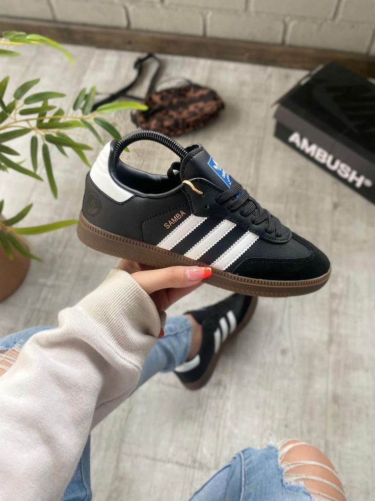 ADIDAS SAMBA